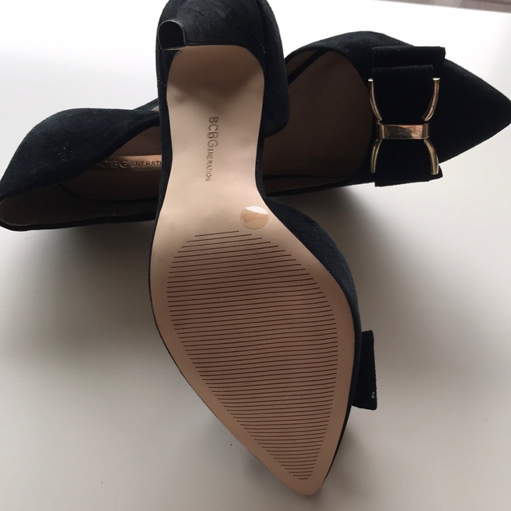 BCBG Black Bow Heels - Picture 4 of 4